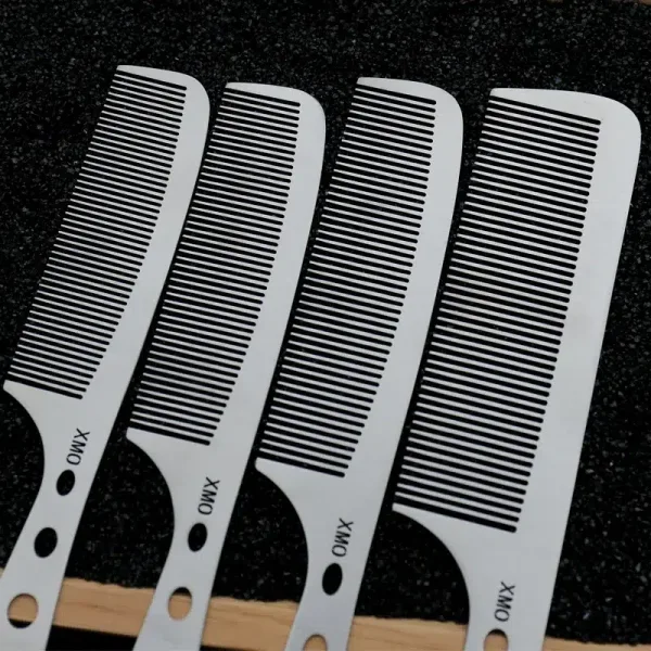 Imagen Del Producto Peine De Acero De Titanio Profesional Esencial Para Cabello | Compra Online En Tiendafiable