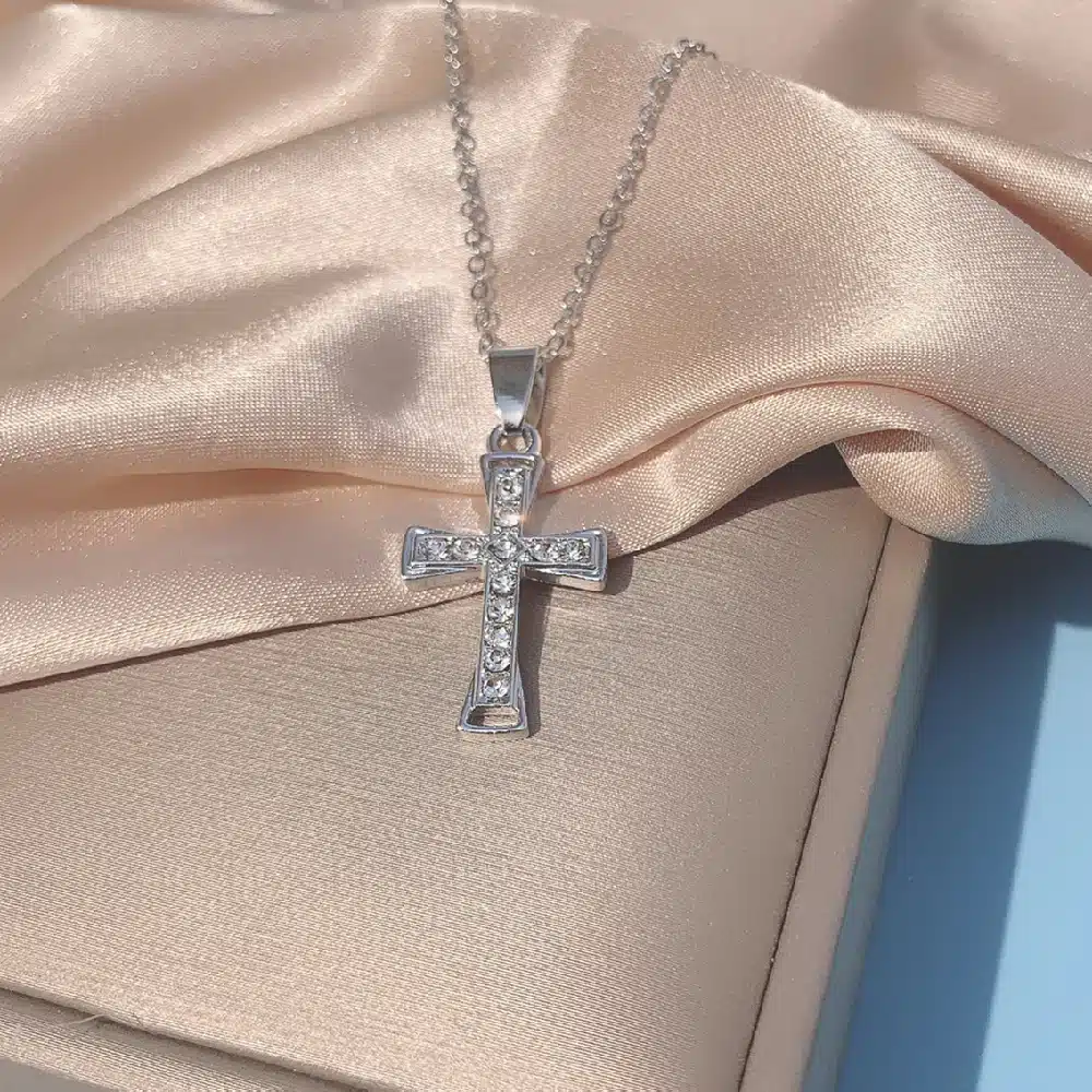 Nuevo Collar Cruzado De Moda Elegante Para Mujeres