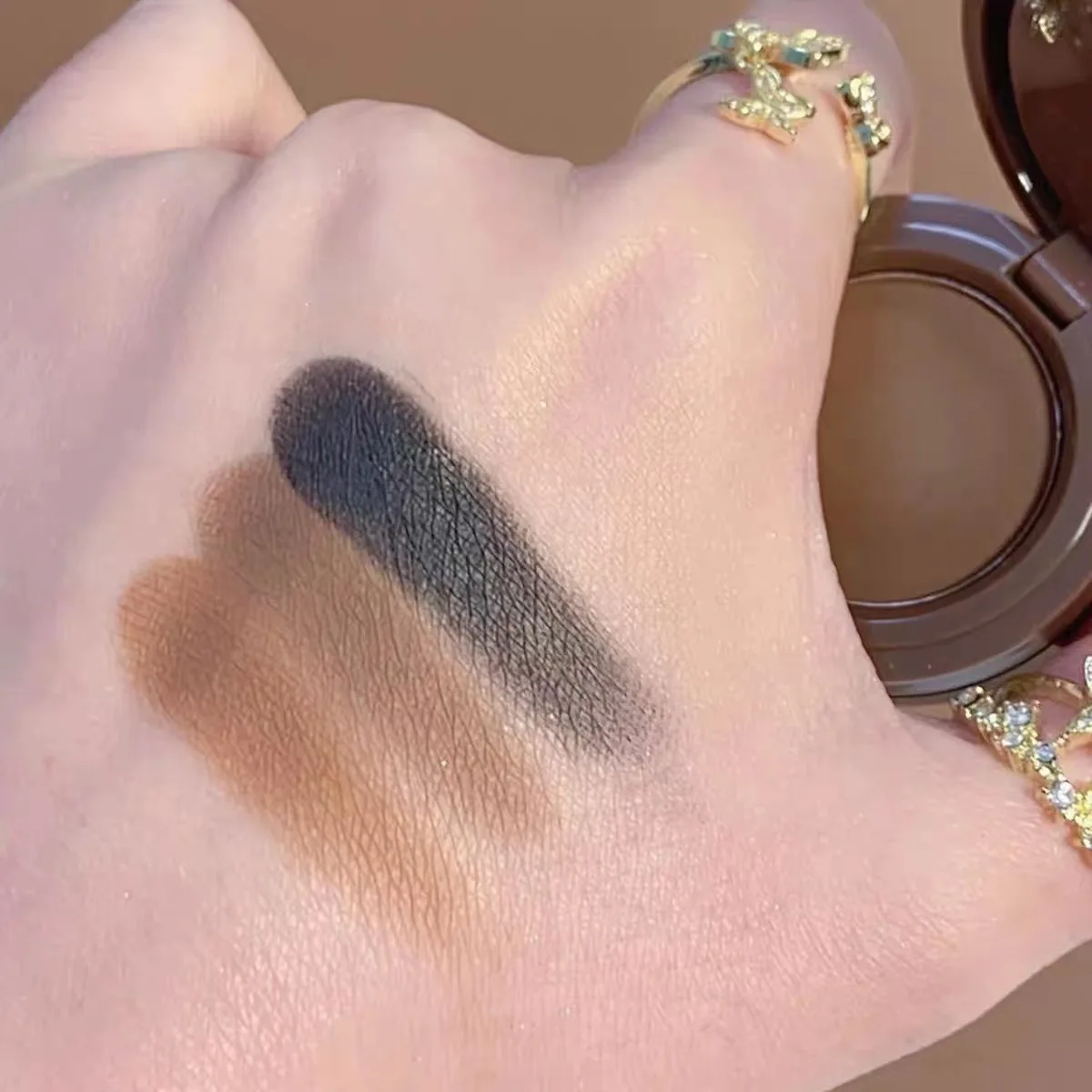 Paleta De Maquillaje 3 En 1: Versatilidad Y Estilo En Un Solo Producto