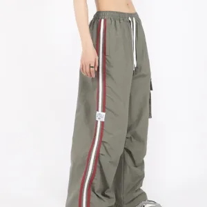 Imagen del producto Pantalones Cargo para mujer: Estilo retro y urbano en tendencia | Compra online en Tiendafiable