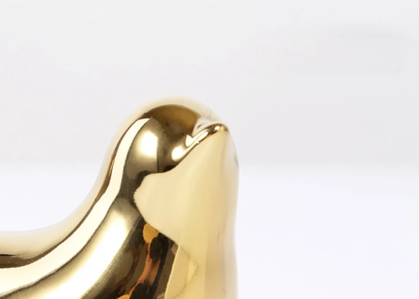 Estatuilla De Pájaro: Elegancia Impactante En 4 Tamaños