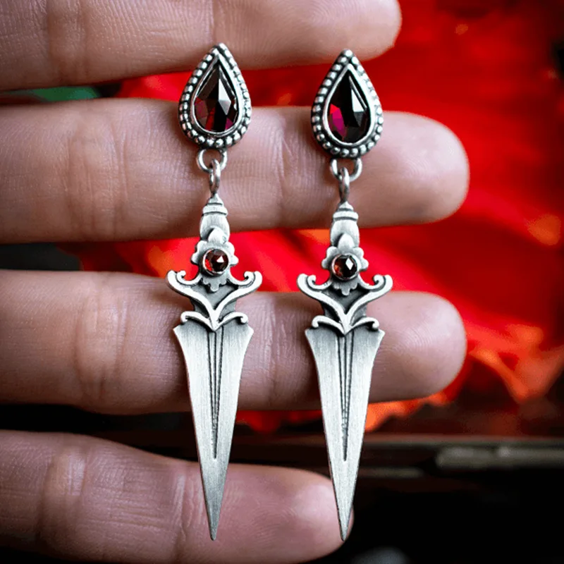 Alhajas De Estilo Retro: Una Colección Asombrosa Y Brillante