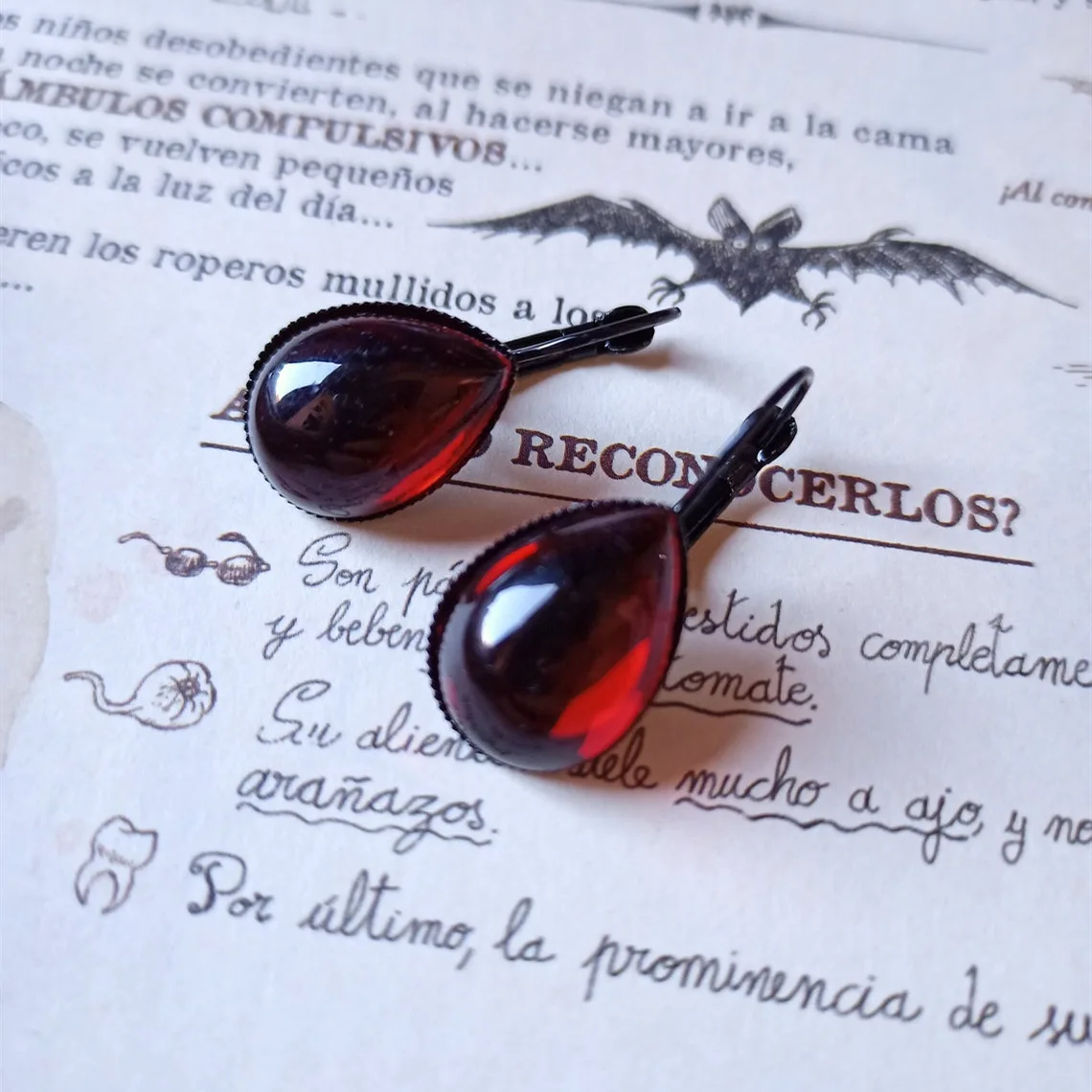 Alhajas De Estilo Retro: Una Colección Asombrosa Y Brillante